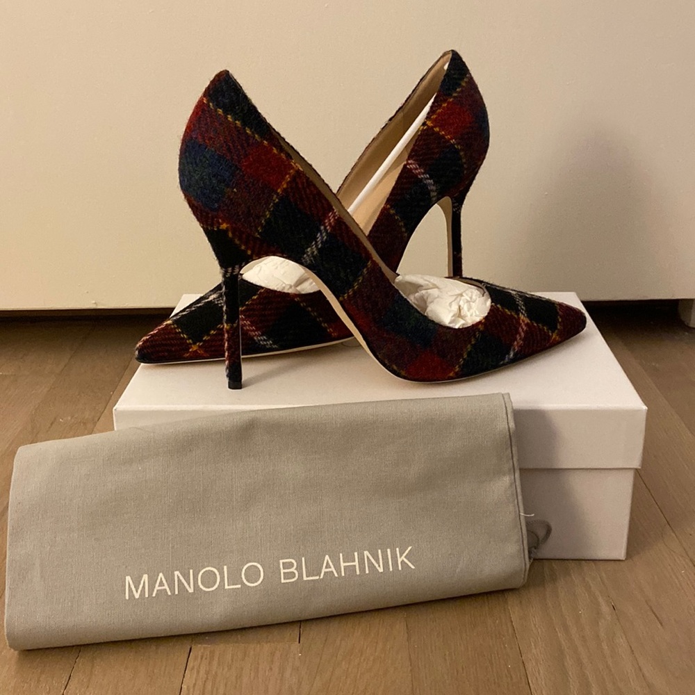 BRAND NEW Manolo Blahnik